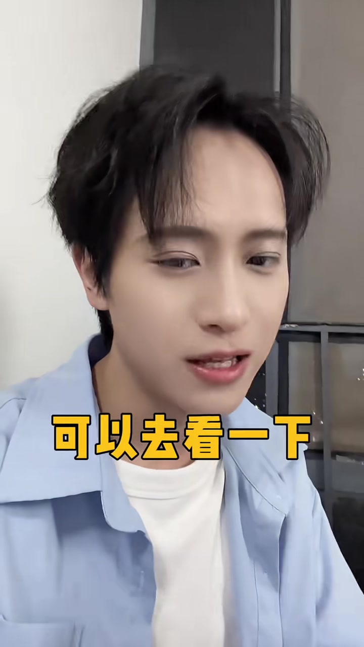 抓两只鸡,然后在键盘上丢一点米,鸡在键盘上啄出来的字,都比这749局的剧本写得好