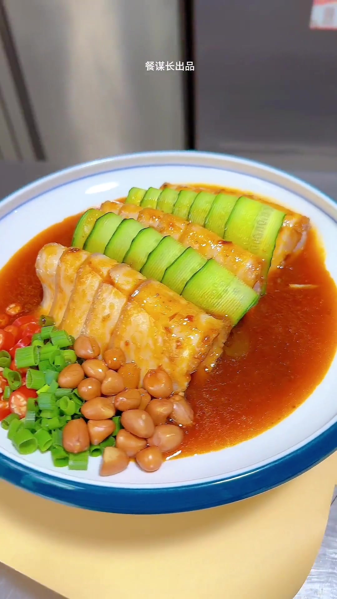 蒜泥白肉这样摆盘瞬间就让你有吃不起的样子