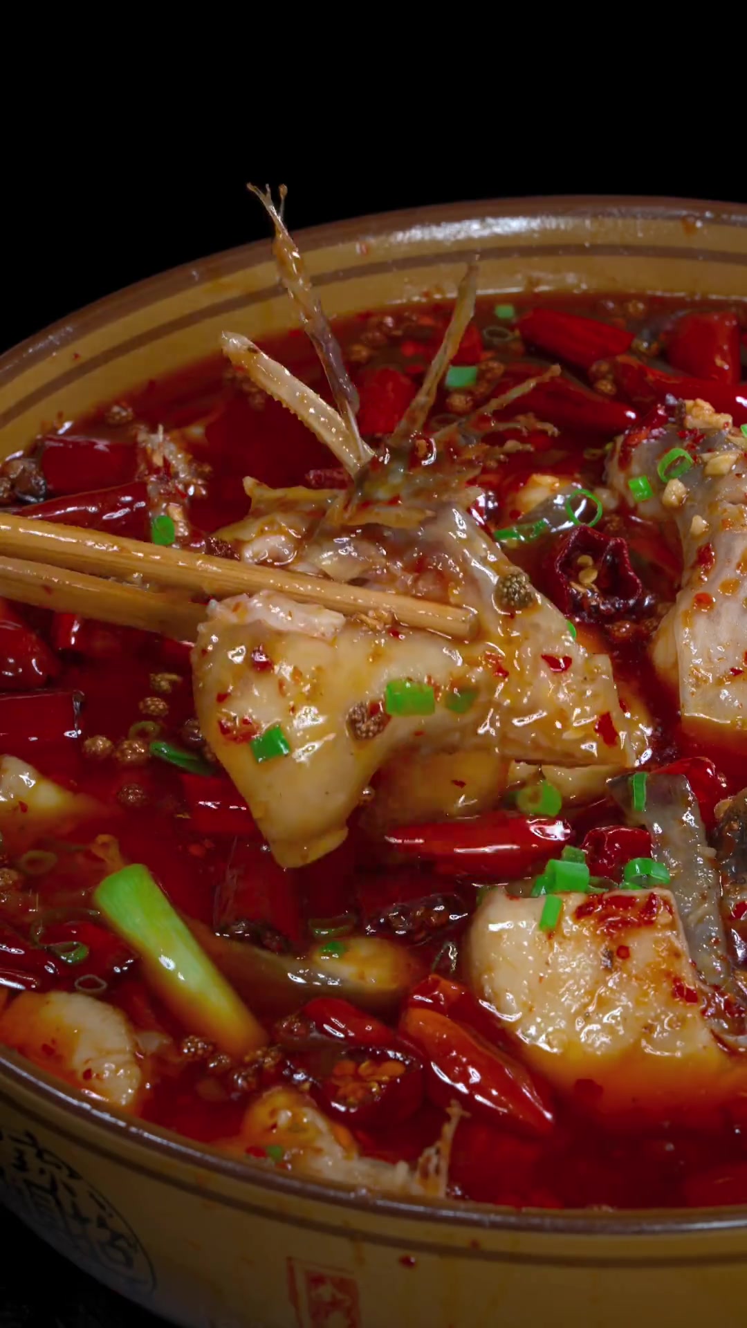 麻辣鲜嫩又下饭的家庭版梭边鱼做法