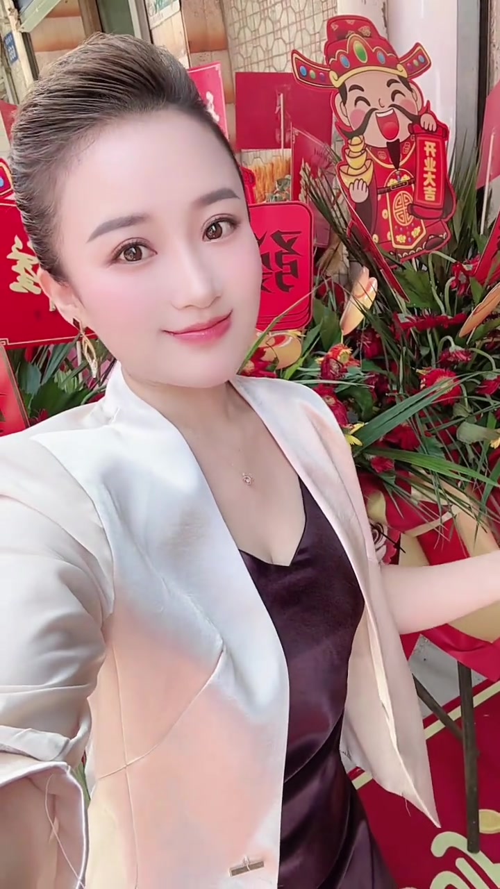 徐晴手撕麻椒鸡开业，欢迎粉丝品尝，外地可顺丰快递，优惠多多