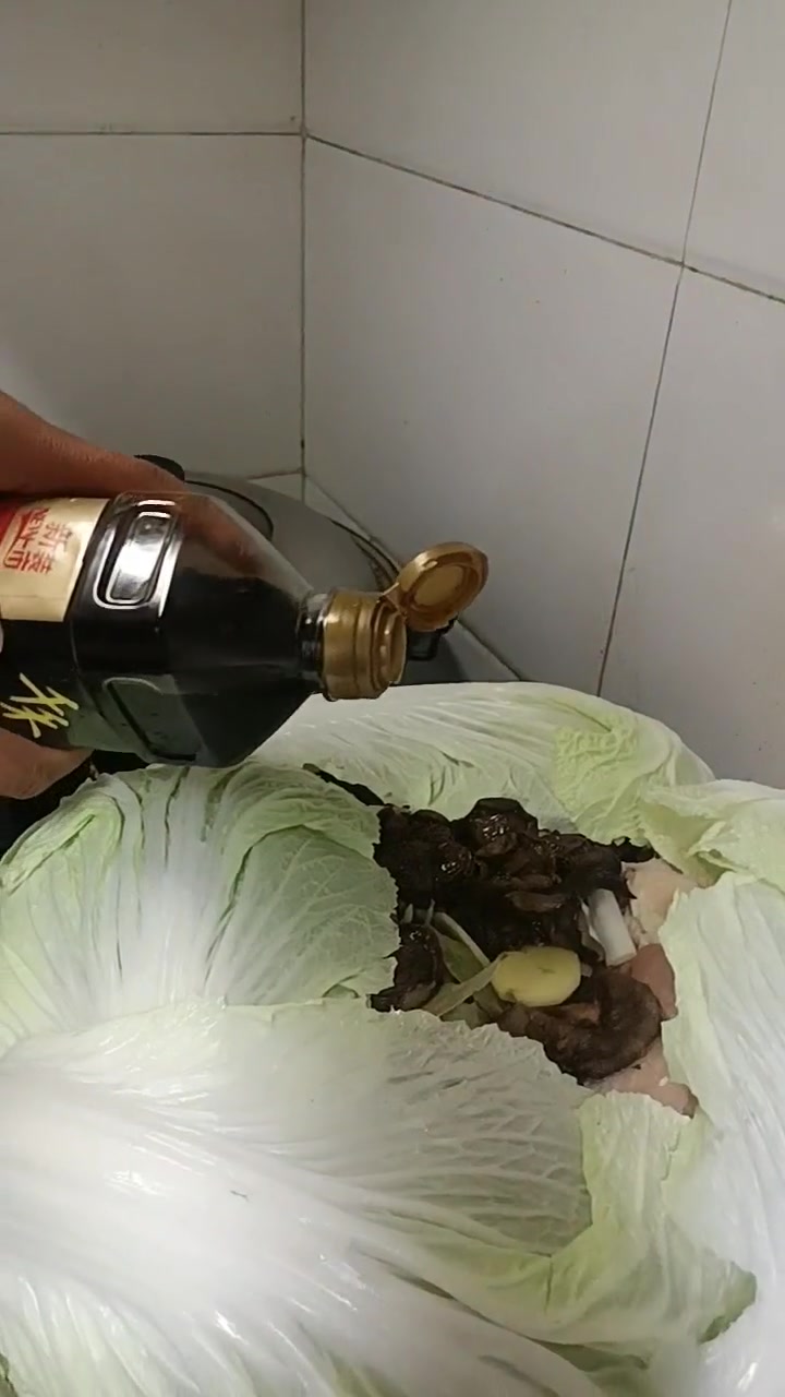 蒸鸡教程,白菜垫底超香!