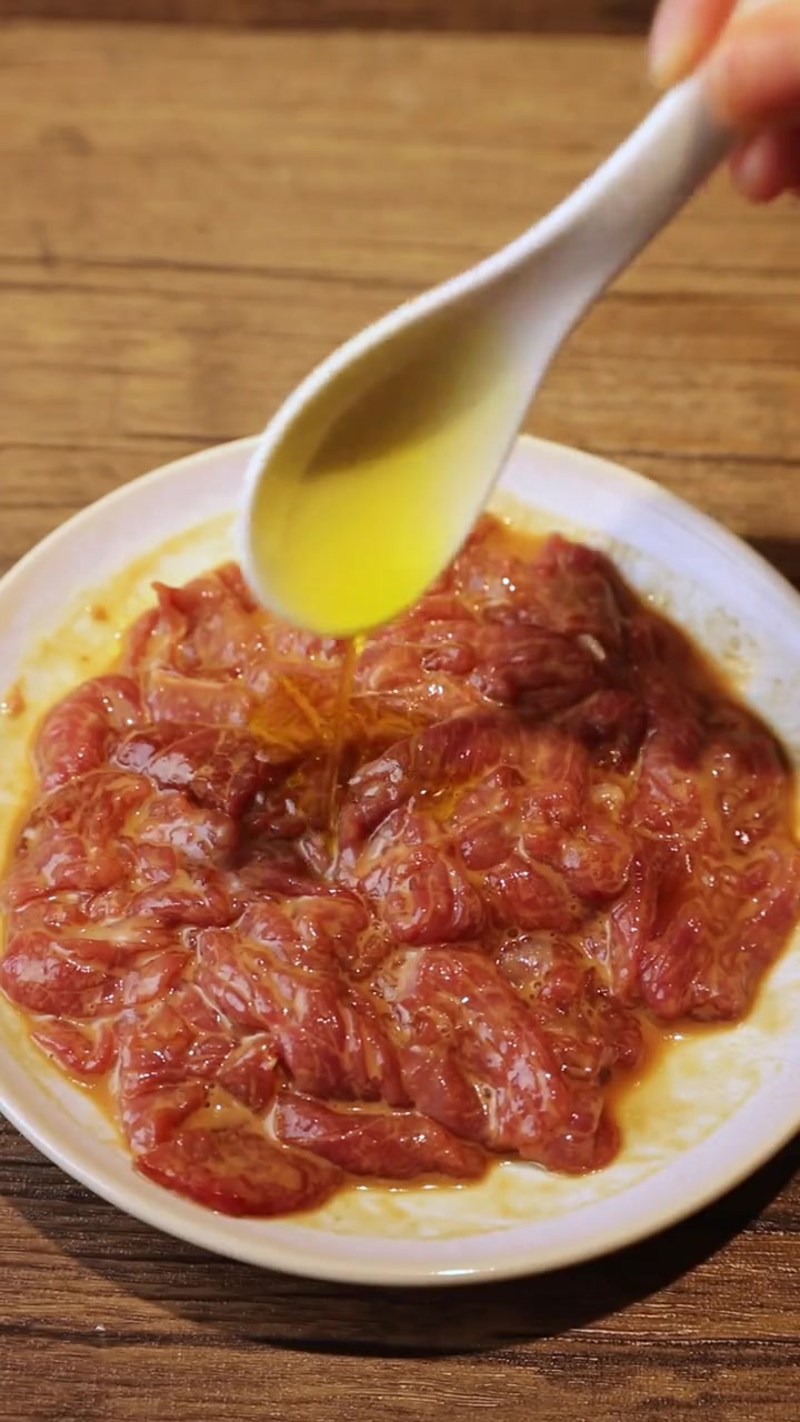 简单又好吃的下饭菜剁椒牛肉教程来啦！