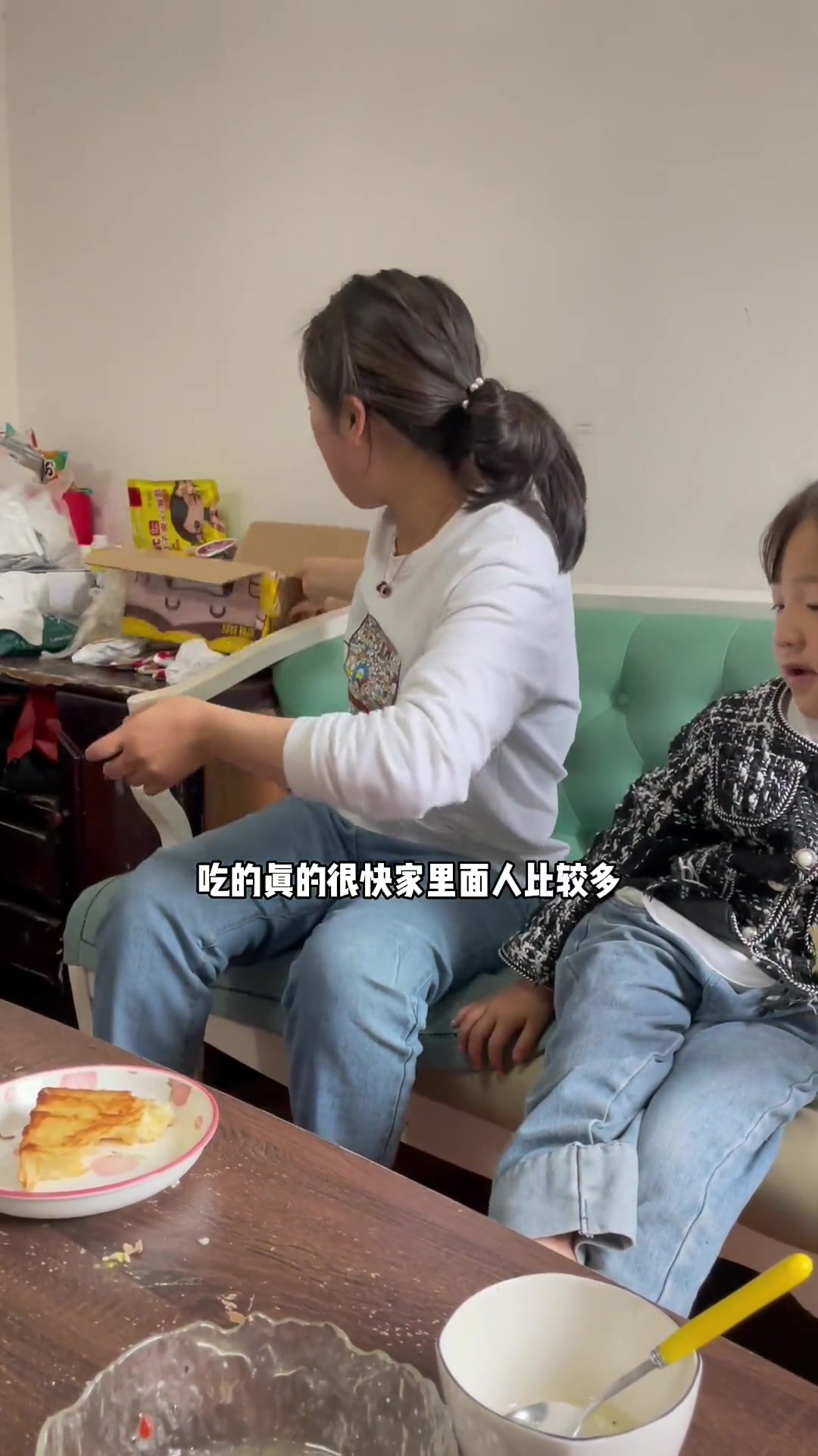 可以当早餐吃的一款手工吐司,喜欢吃焦焦的面包,我们可以搭配着黄油煎一煎味道更棒哦～