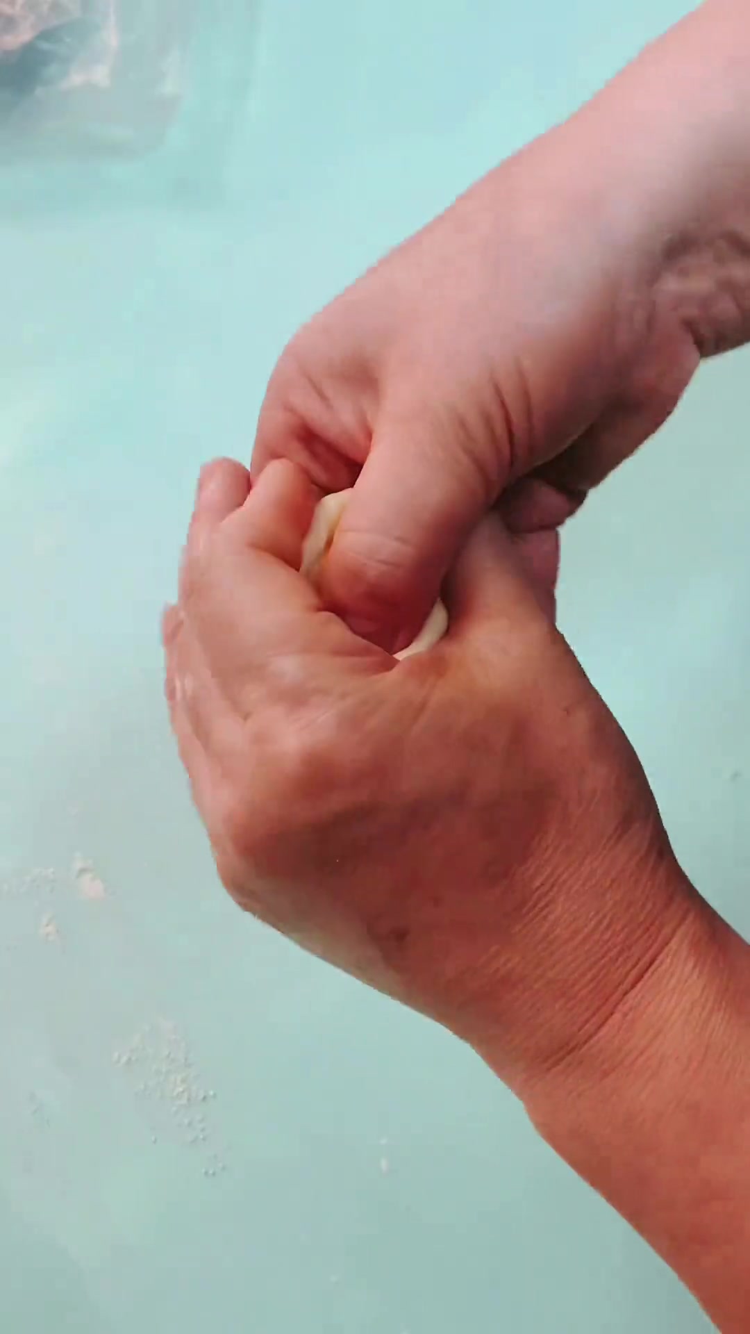 形似菊花，口感酥香的中式糕点，美的让人不舍得吃！