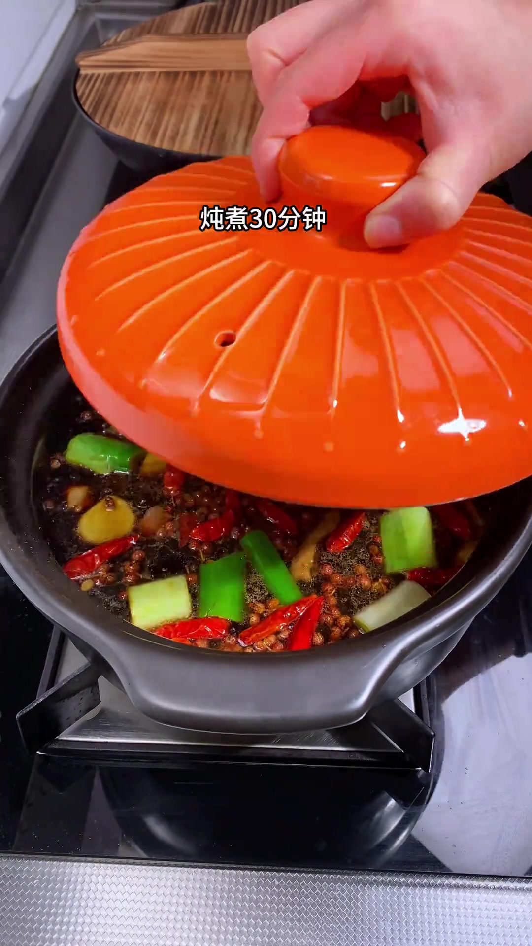 清理冰箱得鸭锁骨和鸡肫，做卤味香辣入味超解馋