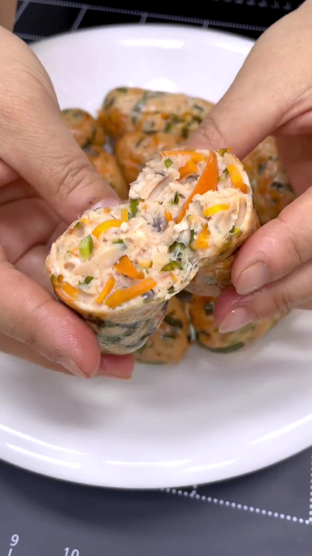 自己做的鸡肉蔬菜肠，嘎嘎好吃还不长肉，软嫩不柴营养丰富