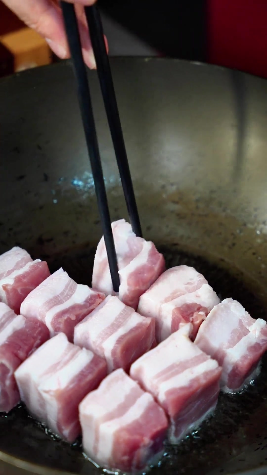 拿出珍藏多年普洱茶,分享普洱红烧肉做法,不腻且软糯香滑!