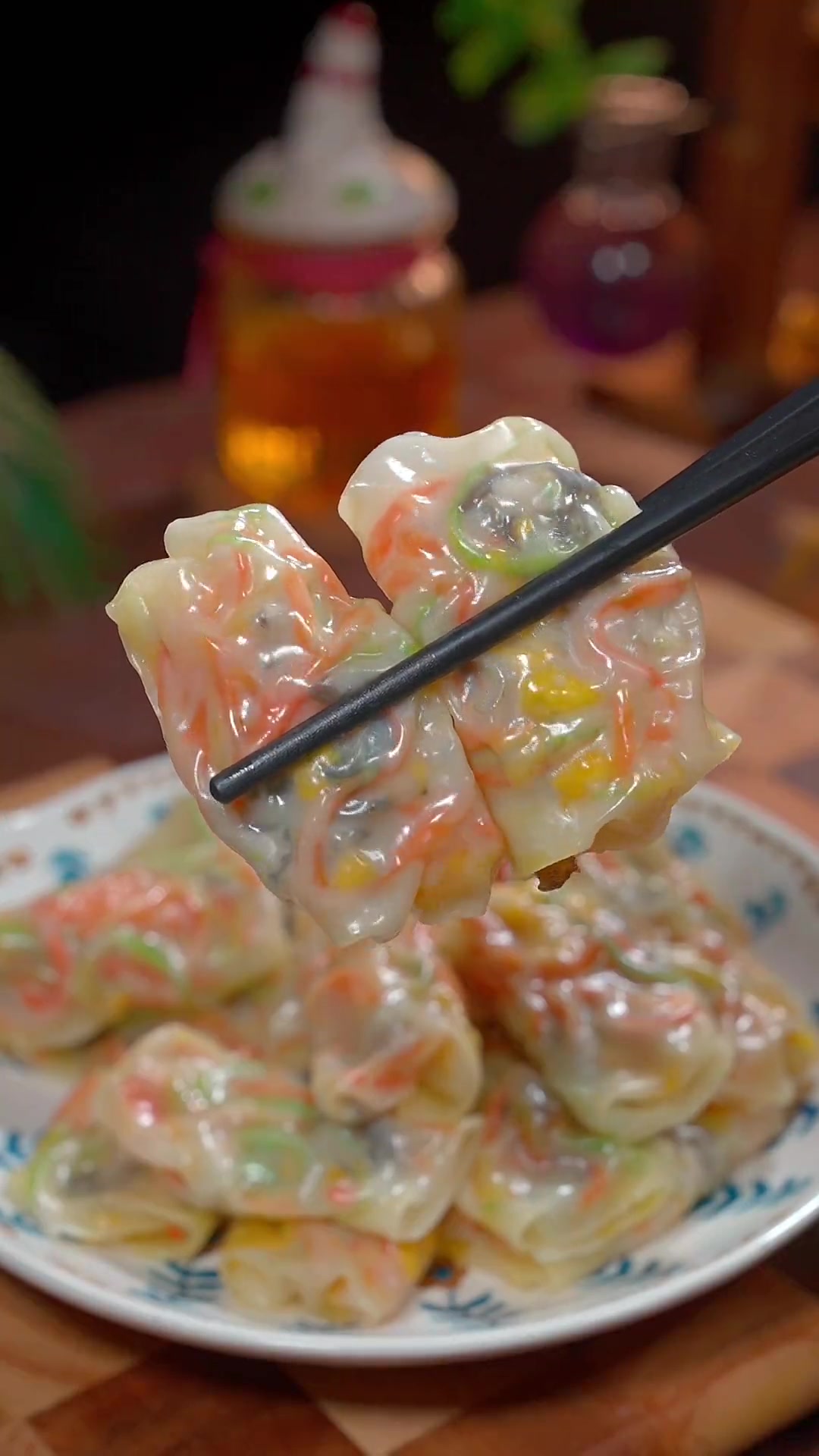 10分钟就能做好的三鲜素菜卷，皮薄馅多，全家都喜欢吃