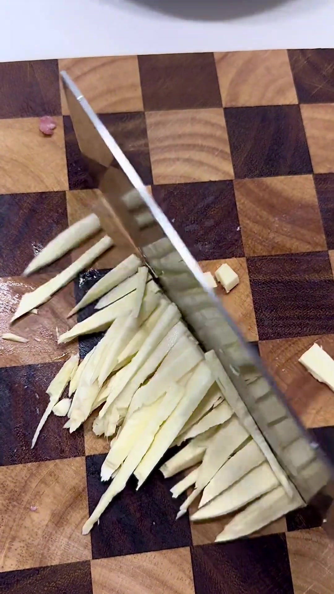 炖了腊八粥,蒸了鸡汤,肉蒸蛋,馒头紫薯秋葵,一锅搞定六个美食