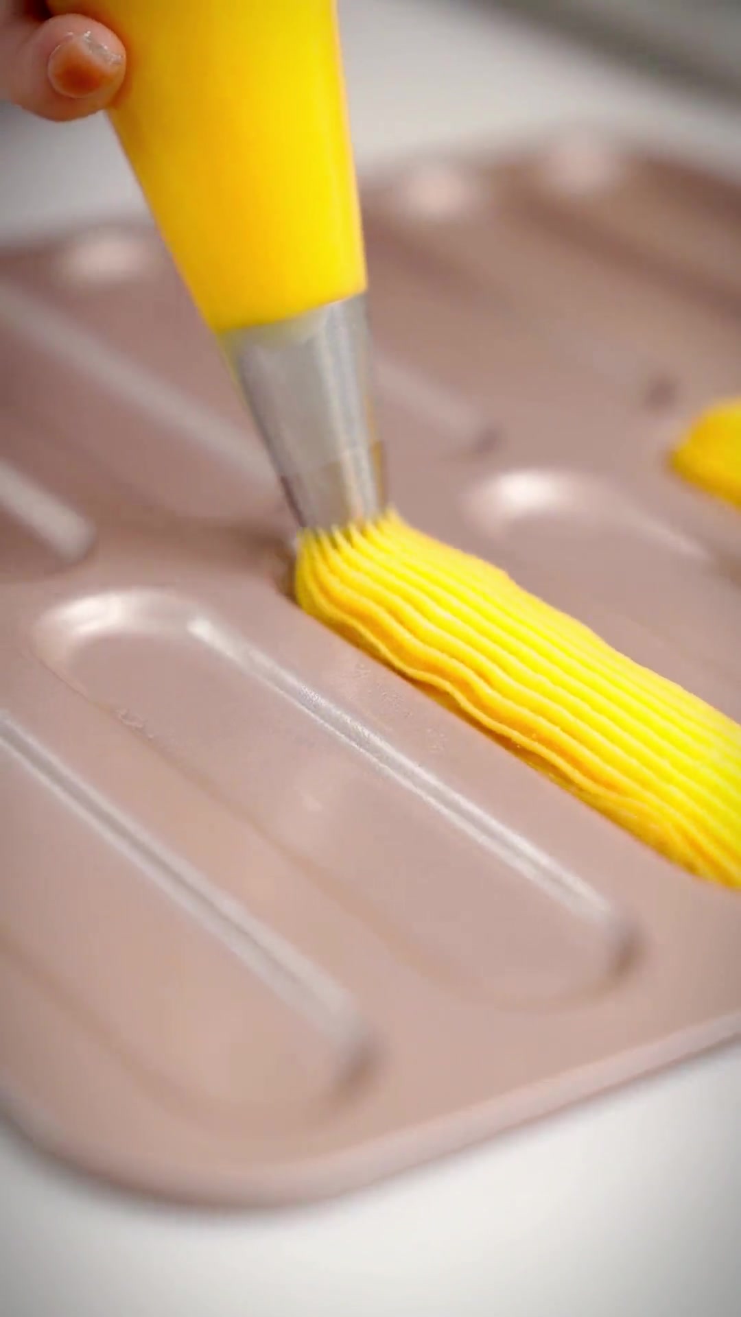 好吃不翻车的闪电泡芙做法,加外交官奶油超绝!为啥叫闪电泡芙?