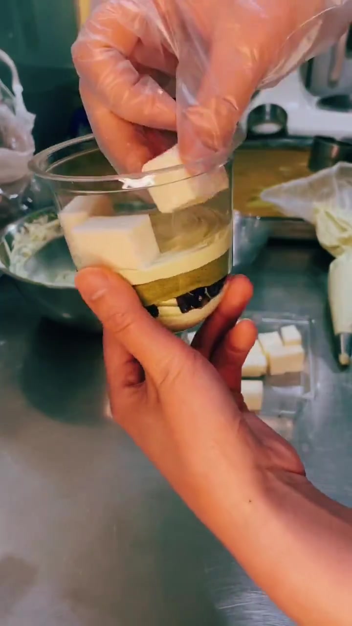 抹茶波波杯形蛋糕