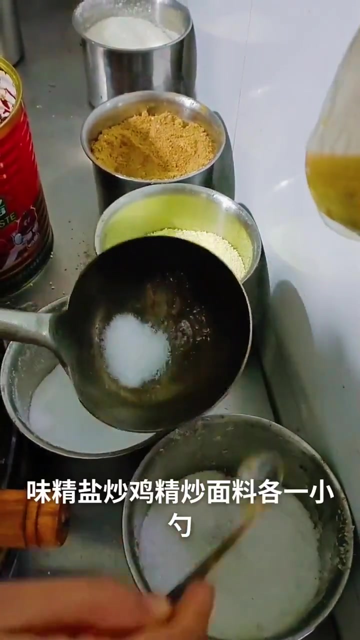 揭秘兰州拉面馆炒面好吃好看的制作秘诀！