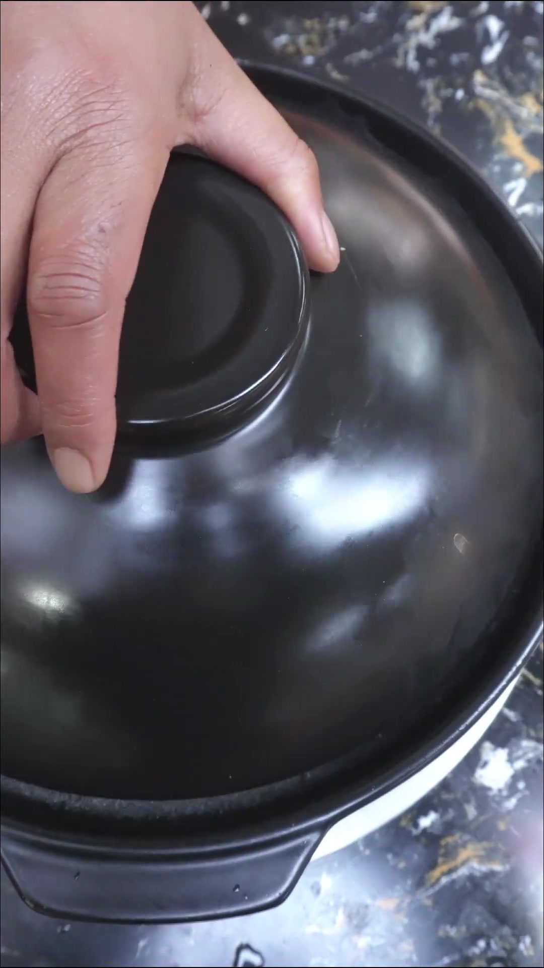 奶白黄豆猪蹄汤，富含胶原蛋白，做法超简单