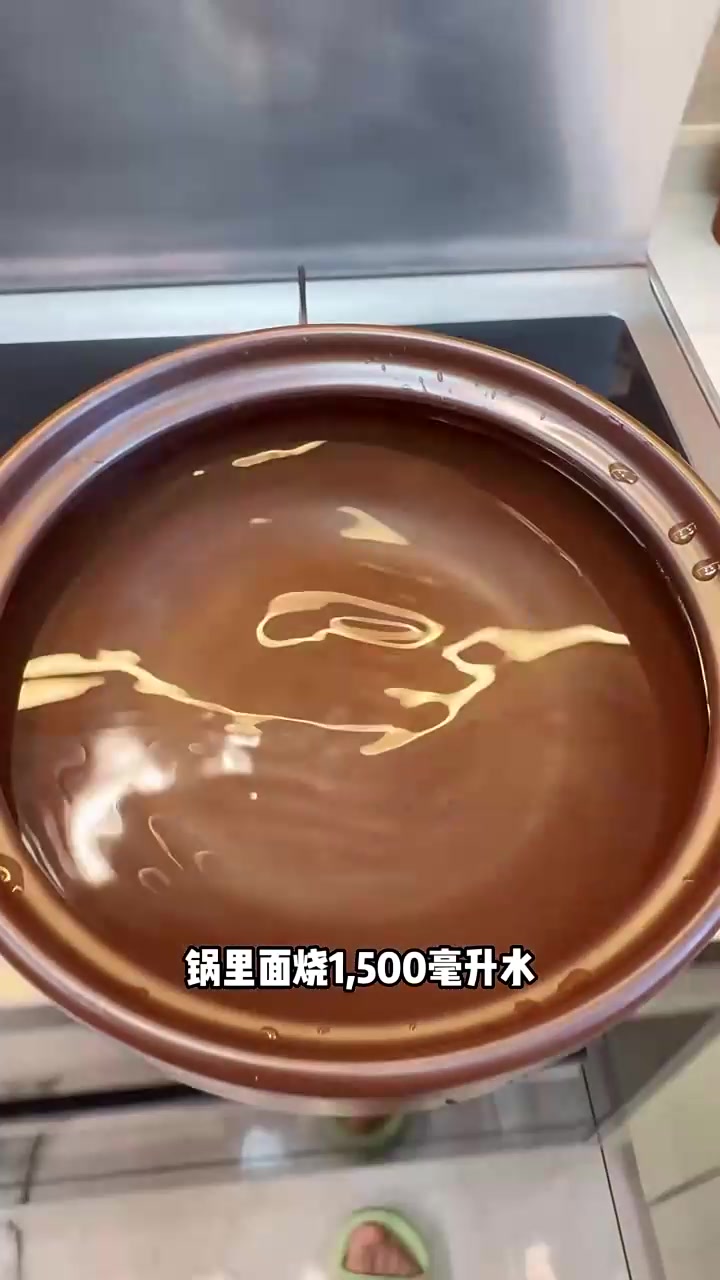 给双胞胎儿子做早饭的第N天,今日早餐:苹果小米粥、山药小方糕、发面鸡蛋饼,又是好好吃饭的一
