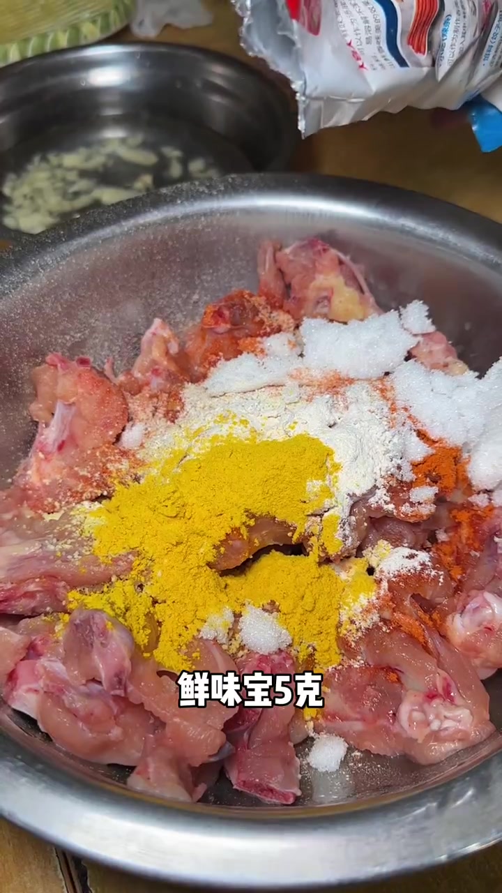 炸串店里的鸡叉骨做法，鸡叉骨腌制方法，炸串教学