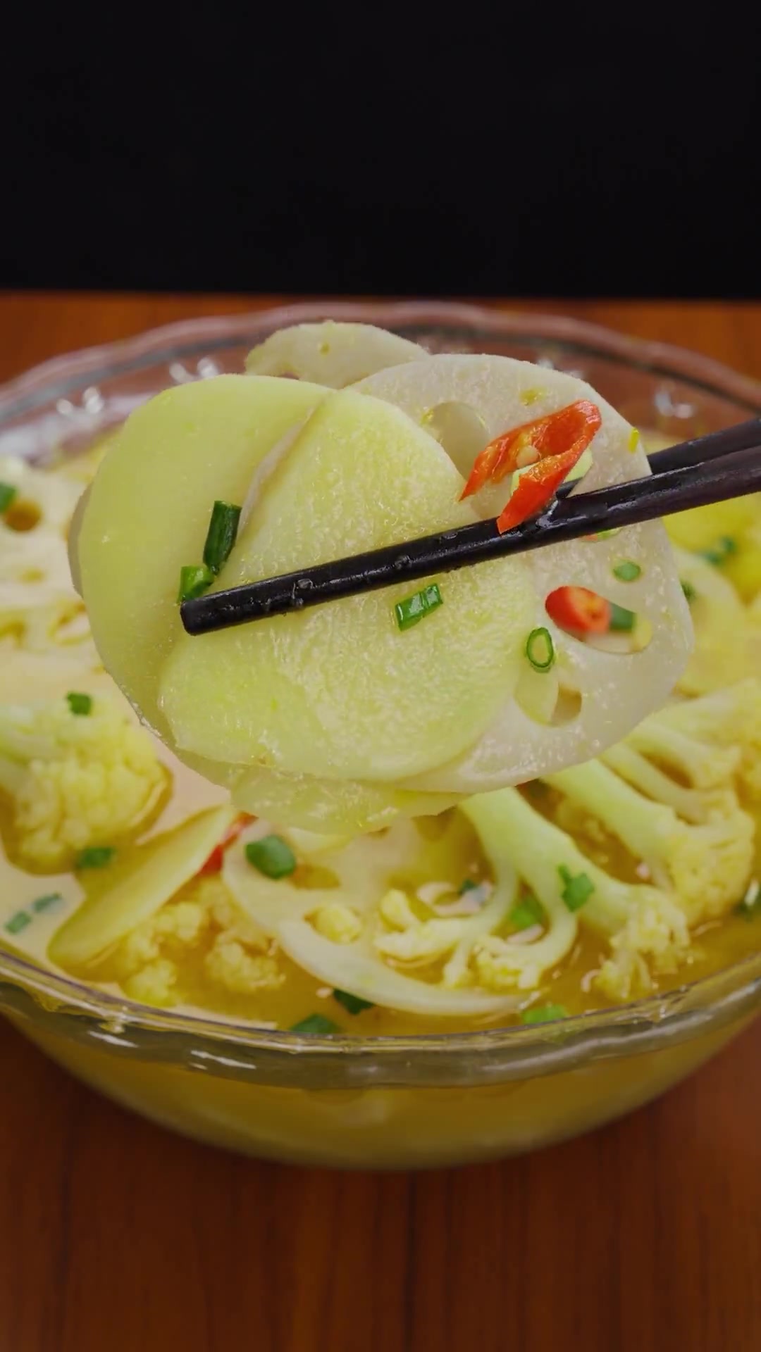 酸汤菜这样做,酸辣好吃又下饭