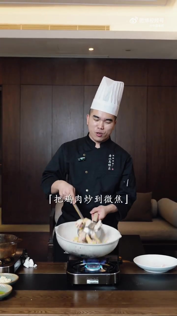 「挖到宝!云南甜笋季的隐藏吃法被我get到了」谁懂啊!云南甜笋一年就卖2个月,这次终于赶上