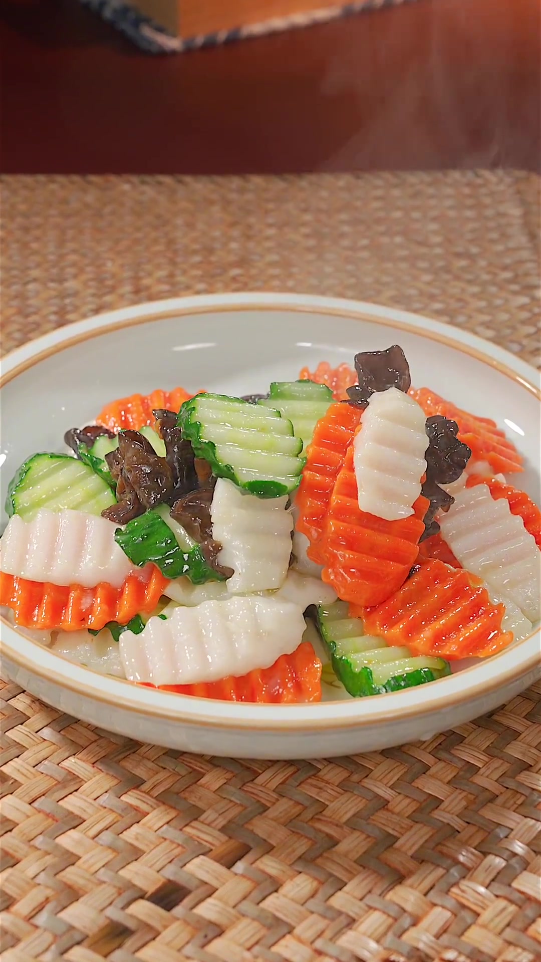 这个素炒三样,用波纹刀切出来,即好看又好吃