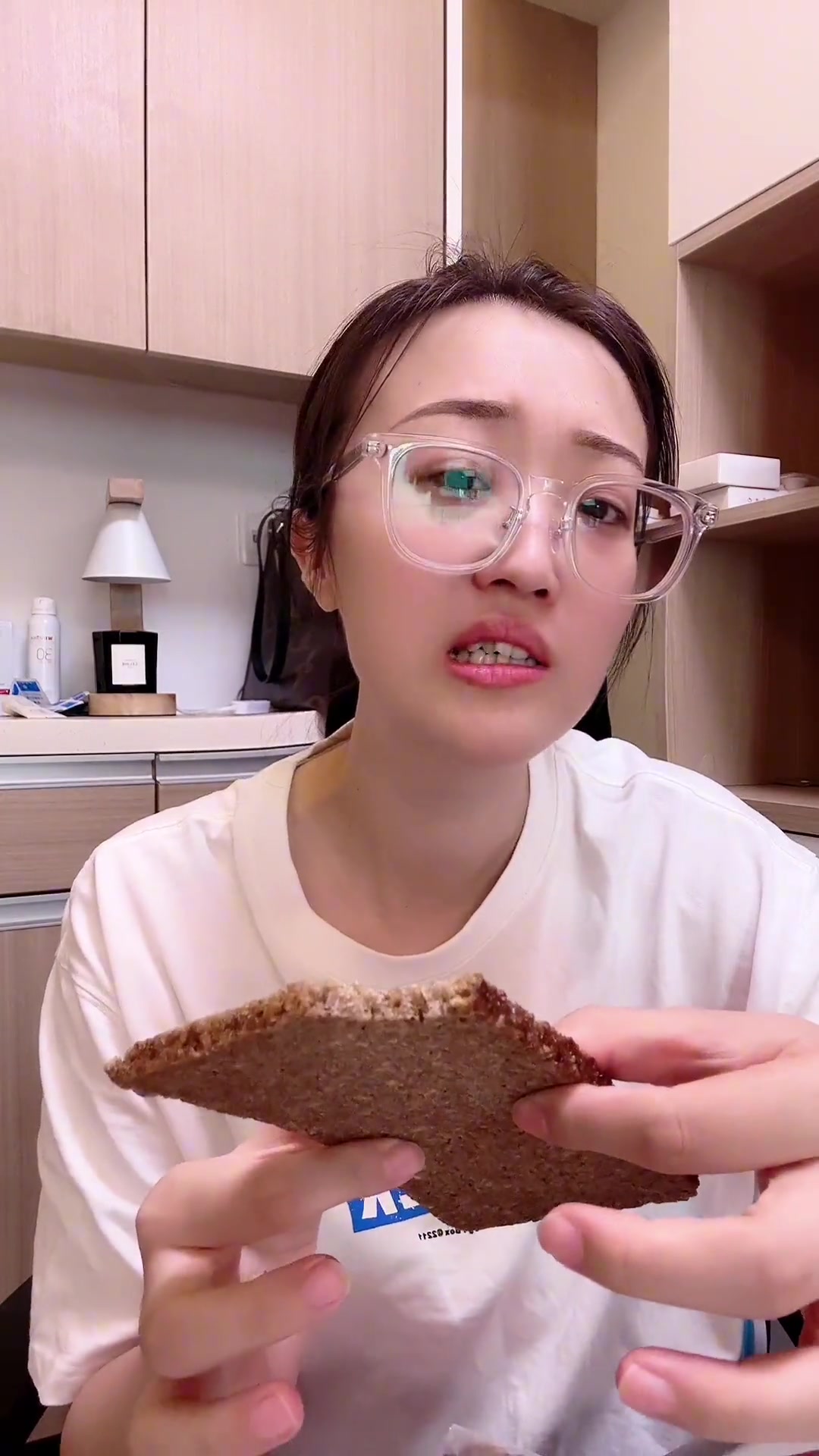 你们吃过吗?这真的是我吃过特别难吃的,全麦面包