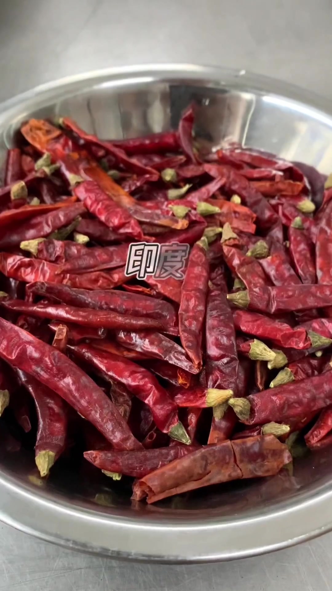 有人的地方就有江湖有江湖的地方就有江湖菜一道,爱一茴泡泡江湖菜,火大油多鸡精味精起坨坨