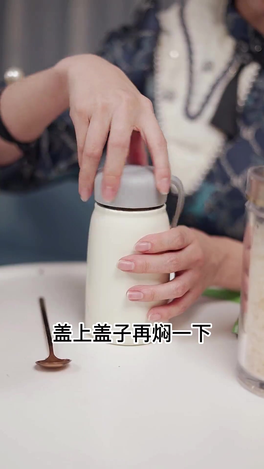 自制超润奶茶，免洗银耳+牛奶，六块钱搞定！