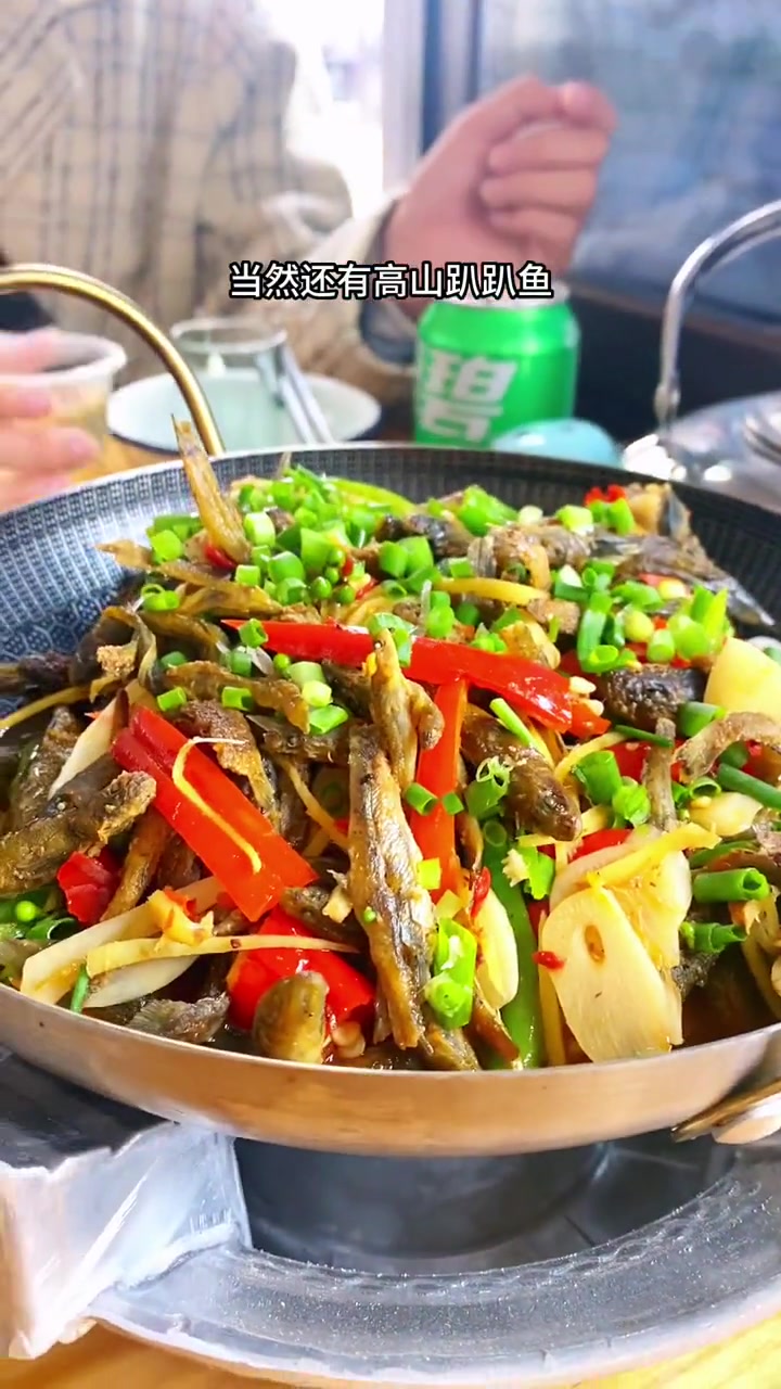 张家界的这些美景美食你都看了吃了吗？天门山玩累了不知道什么吃啥的看过来