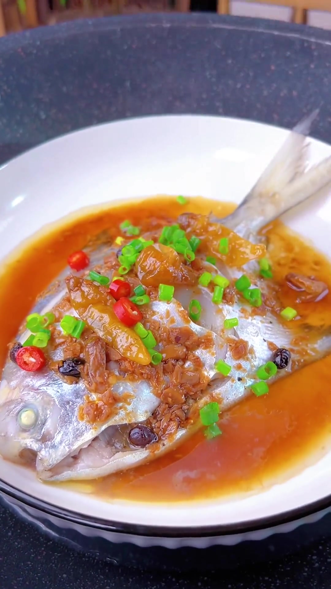 酱椒鲳鱼，鲜嫩辣爽，做法简单～