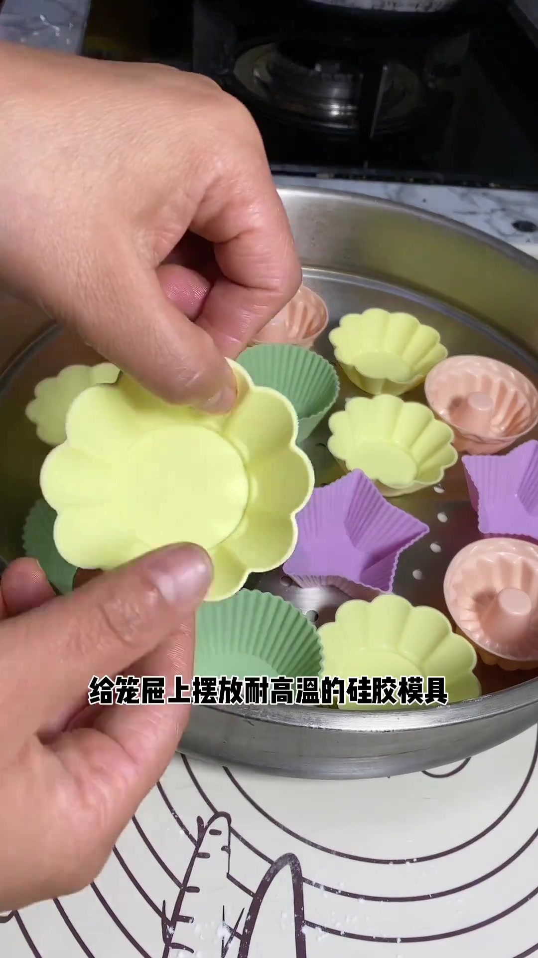 蓬松超好吃的南瓜蛋糕，老人小孩都爱，做法超简单！