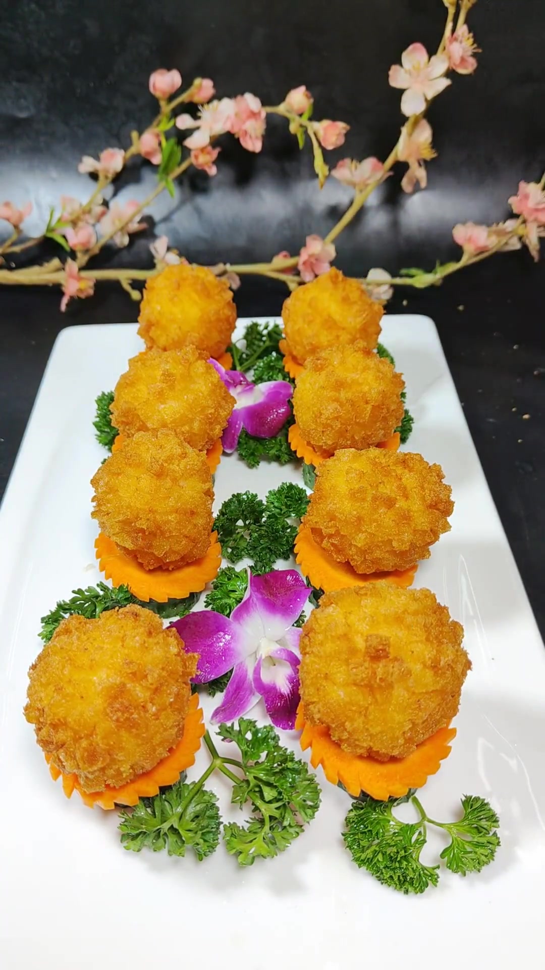 分享芝士炸虾球制作方法，简单易做在家就能搞定