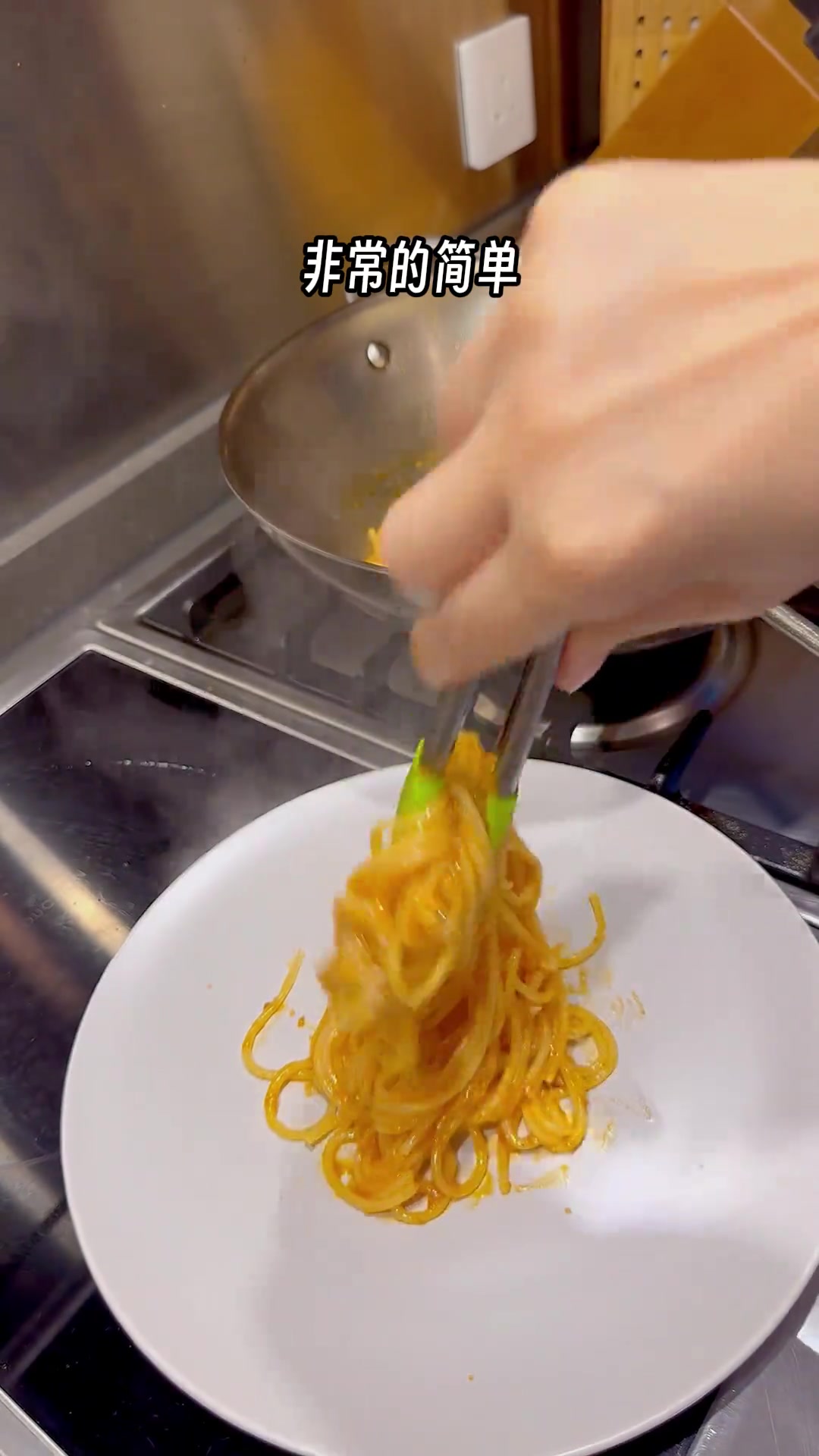 记得秋天多喝白色哦!香港家庭早餐!大家早上好啊!秋天我们记得要多喝白色哦!下面跟大家分享几