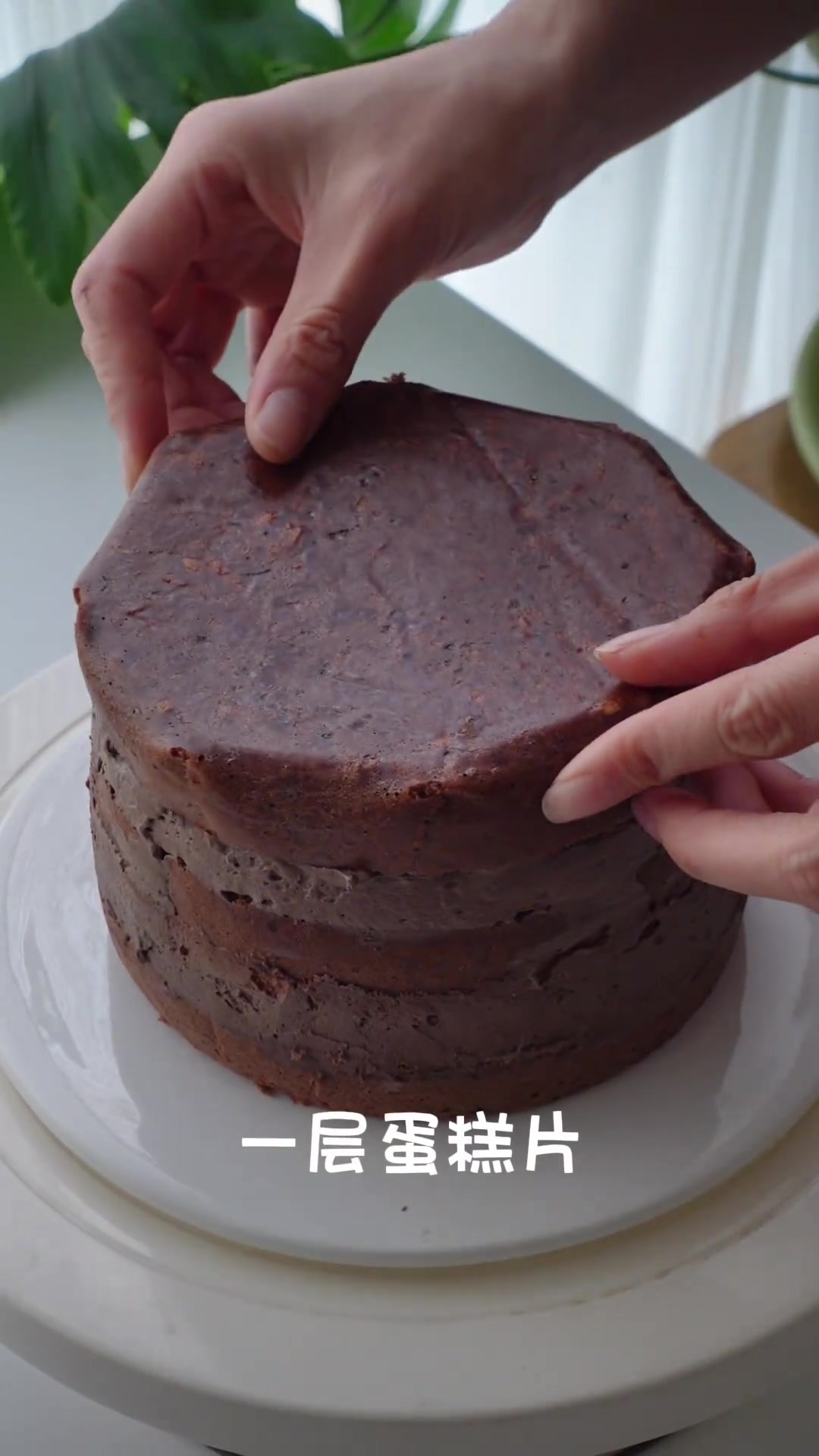 好吃到爆炸！巨浓郁的免抹面巧克力慕斯蛋糕