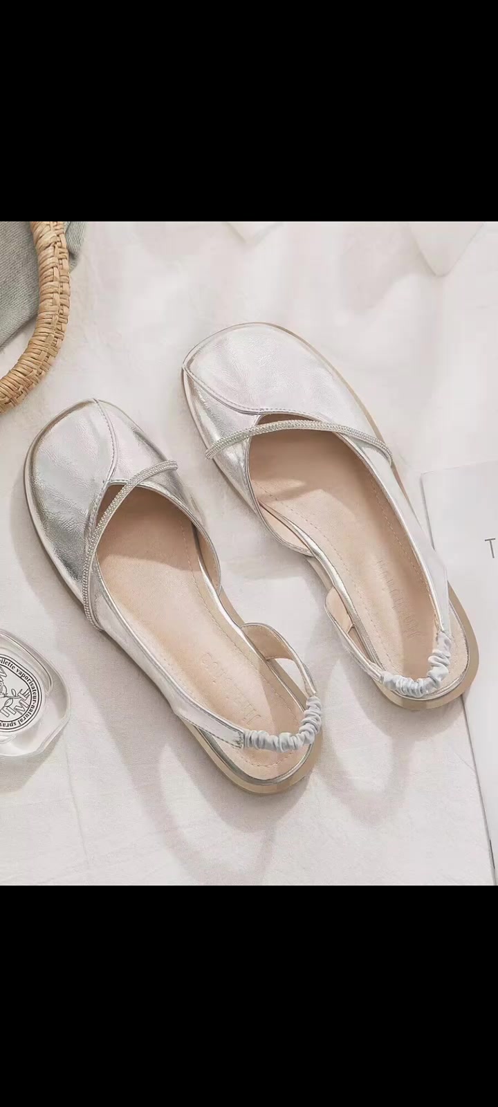 达芙妮集团旗下银色包头凉鞋女夏2025新款平底单鞋晚晚鞋配裙子