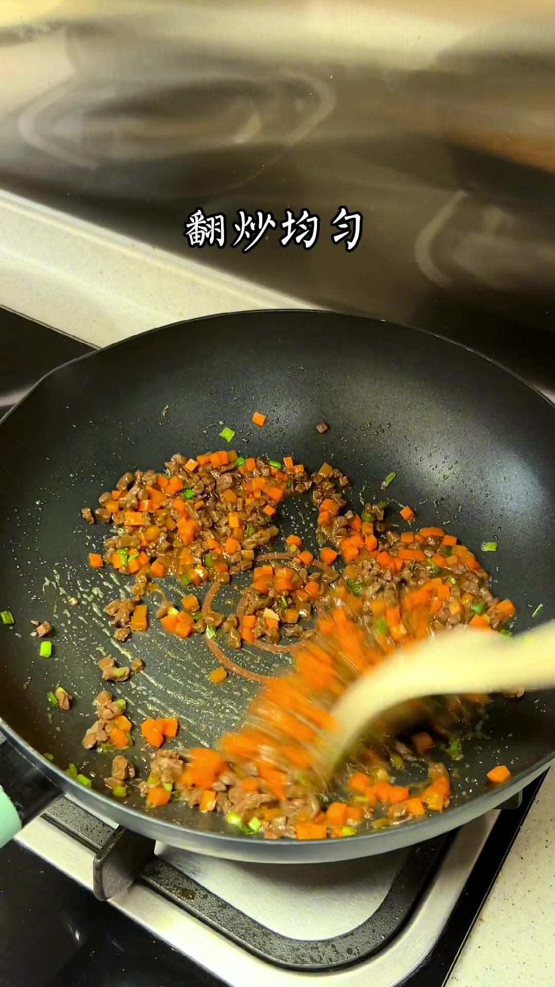 孩子要想脾胃好，多煮山药瘦肉时蔬粥，荤素搭配，营养翻倍！搭配一张火腿鸡蛋饼，美美的一餐！