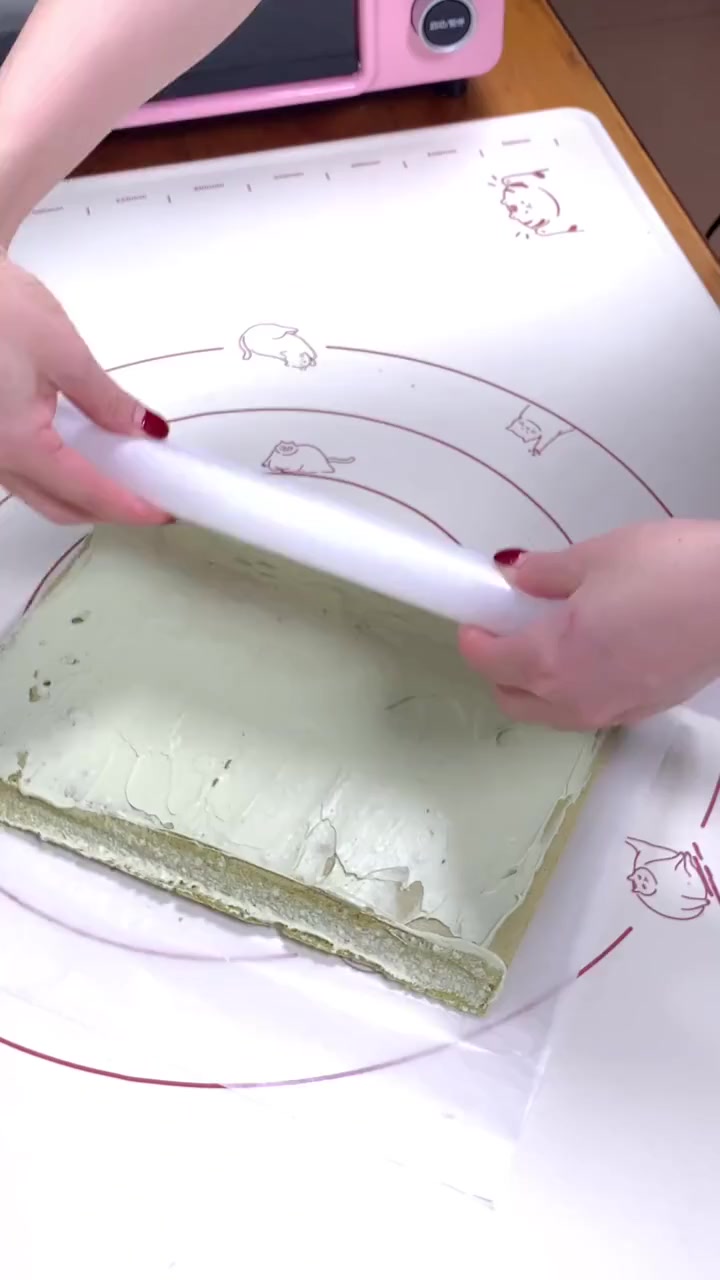 绿色巧克力梦龙蛋糕卷