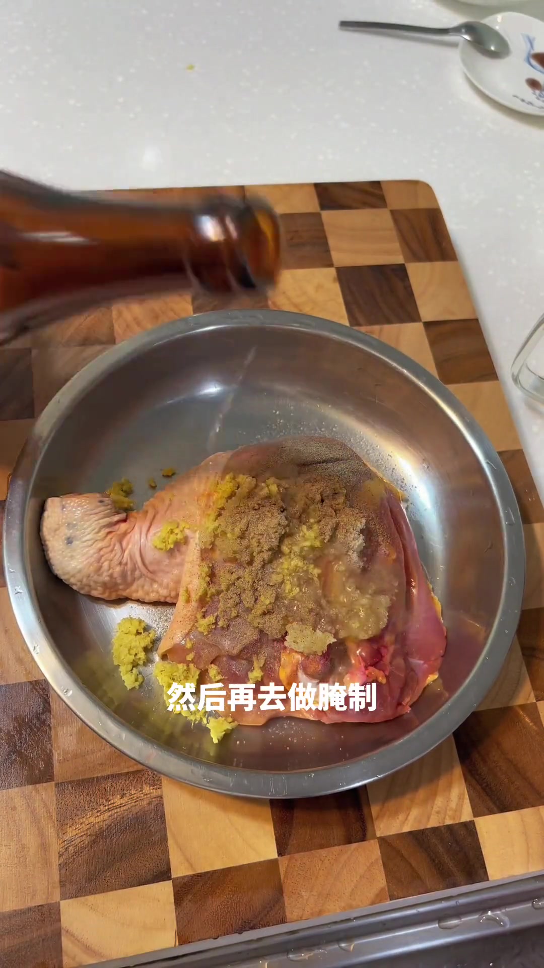 教你做家庭简单版海南鸡饭,米饭入味鸡肉多汁