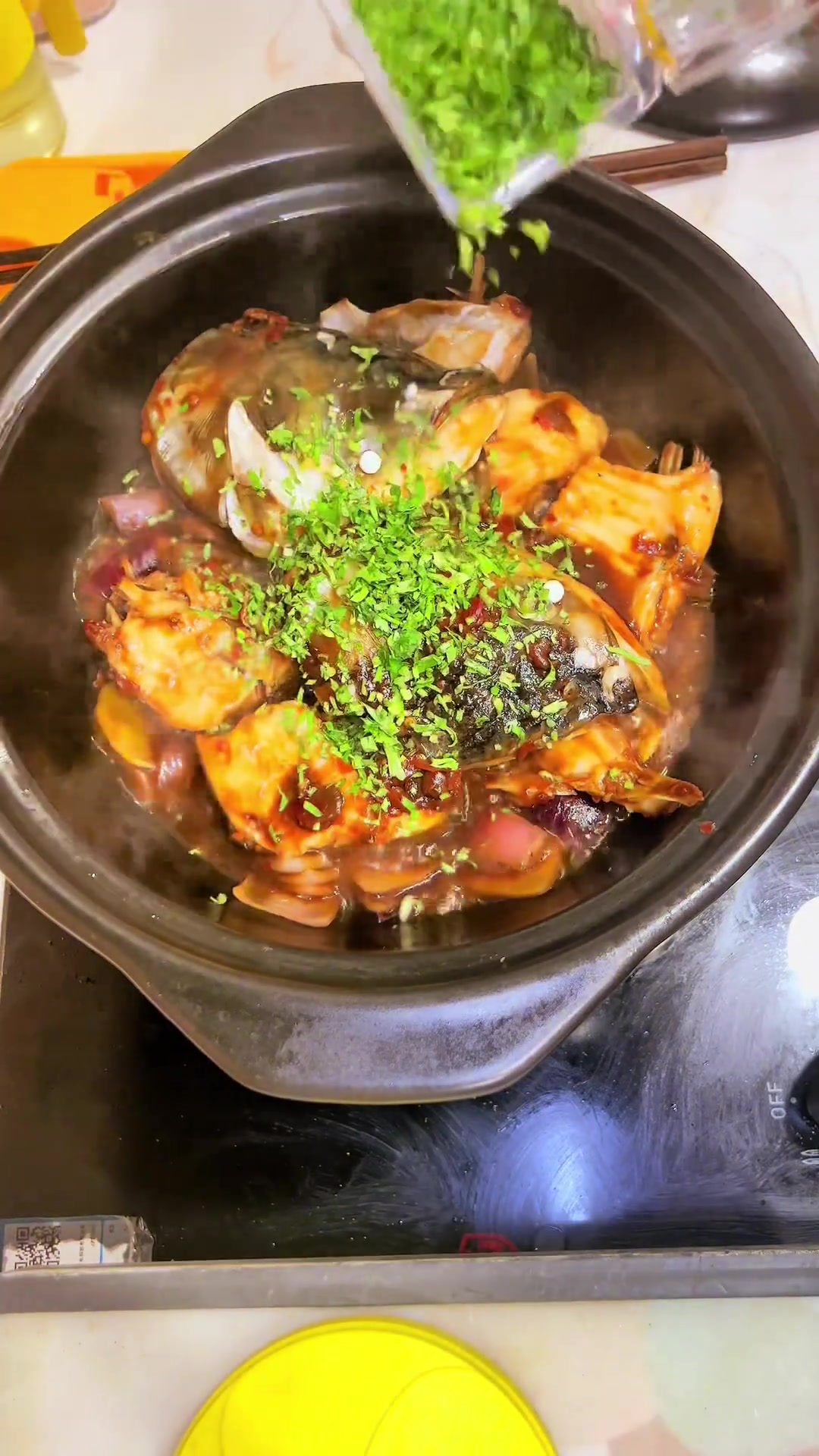 阿丢厨房今日更新《砂锅鱼头》超级简单就可以做出饭店味道