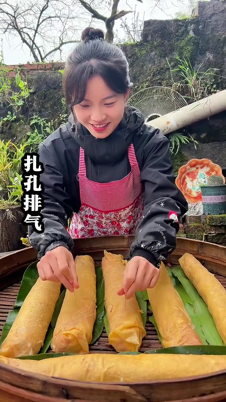 宰猪办五十桌农村酒席坝坝寿宴九大碗,其中必不可少的一道头碗菜鲜香味美、咸鲜软烂老少适宜,你