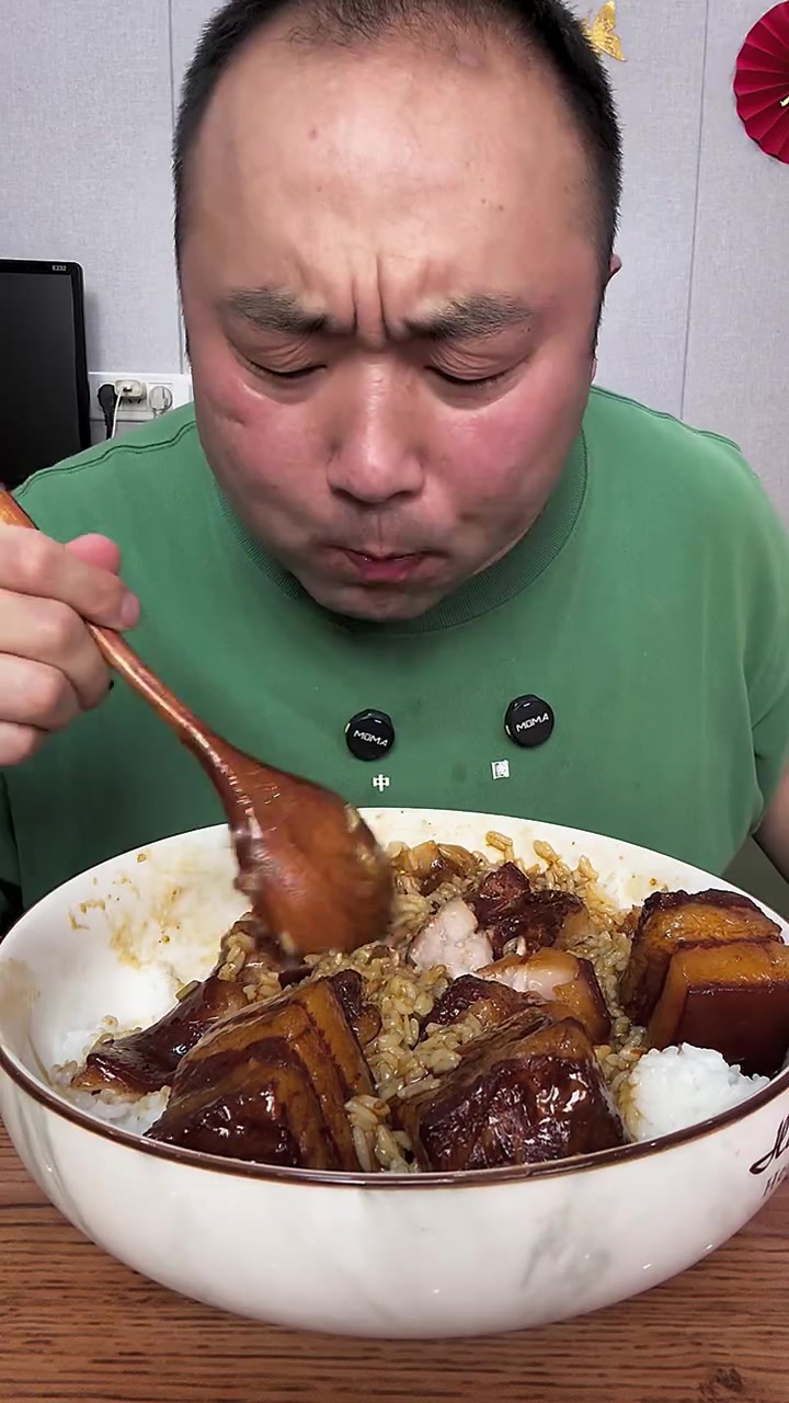 可乐红烧肉盖饭