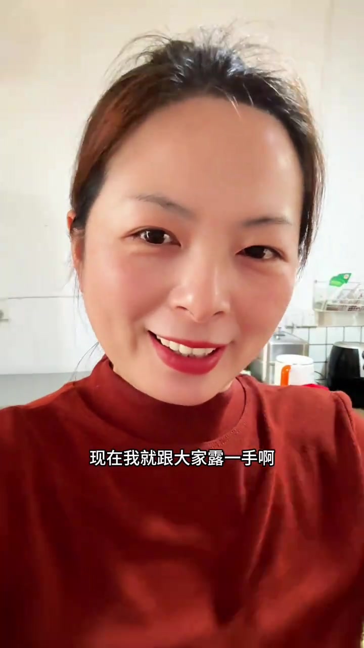 当年学校食堂让你们最难忘的菜是什么呢?我和老肖都是香干炒肉