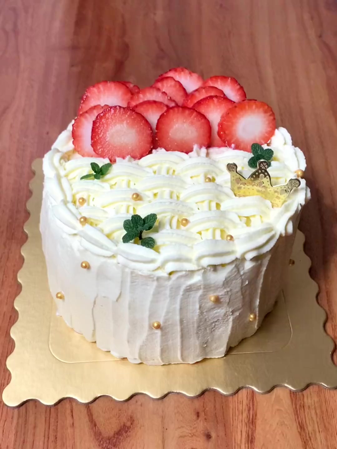 大家最爱的免抹面生日蛋糕教程，在家就能做！