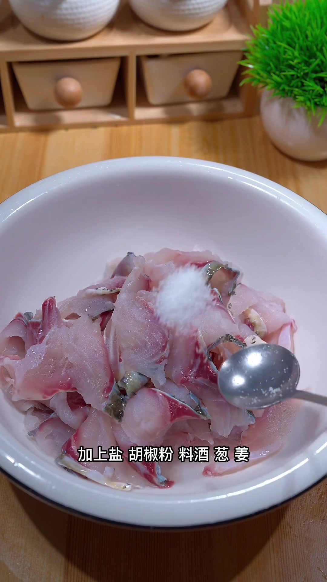 酸汤鱼片超好吃，汤酸鱼滑，做多少次都吃不够