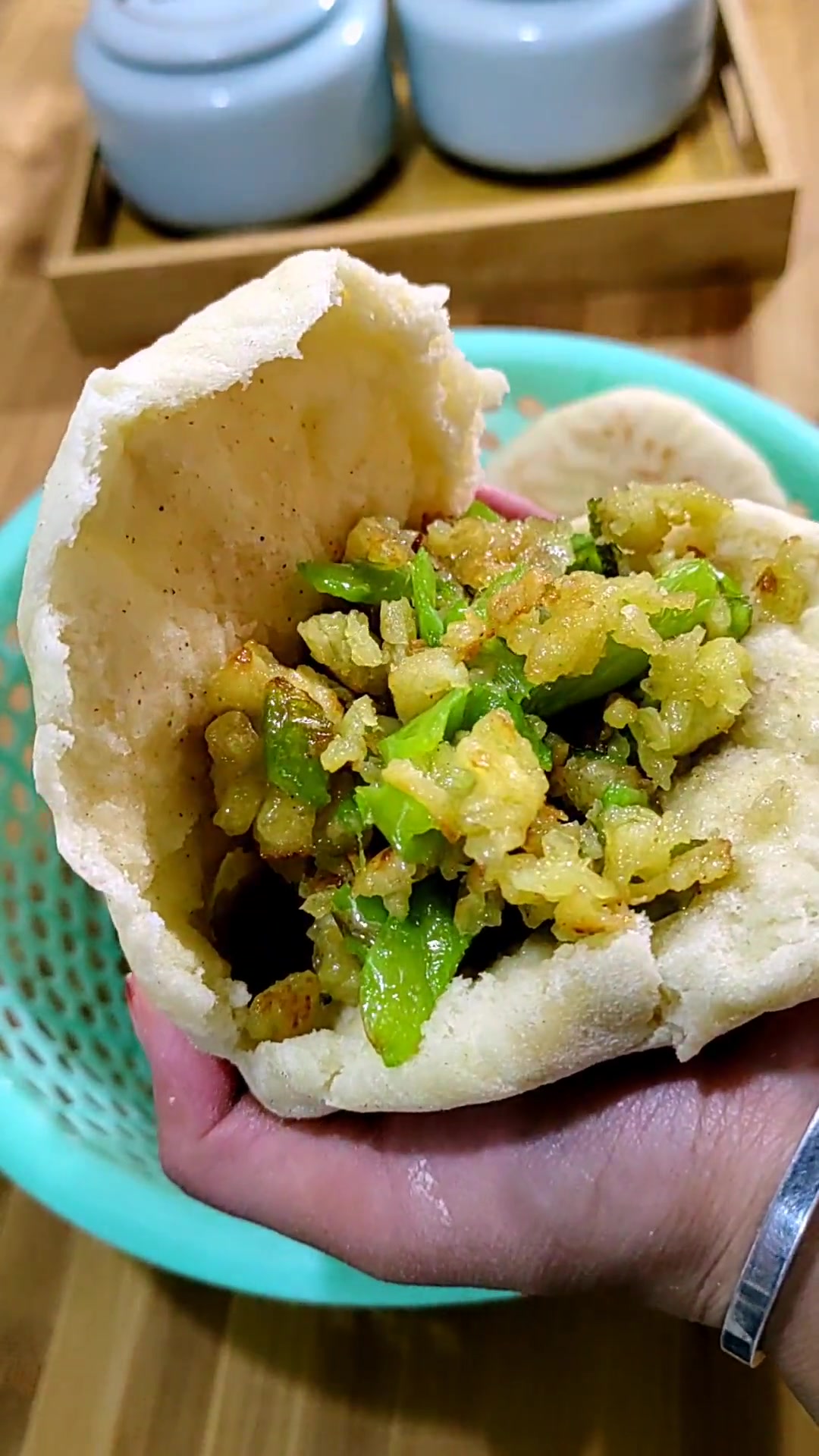 空心烧饼个个空心加菜好吃