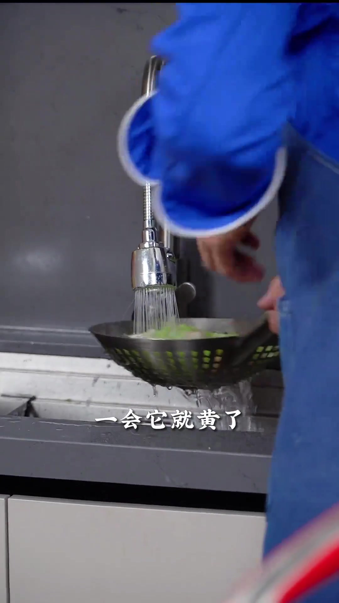 虾仁炒青笋太亮了!清脆爽口,虾仁Q弹,青笋碧绿清脆,真的太好吃了