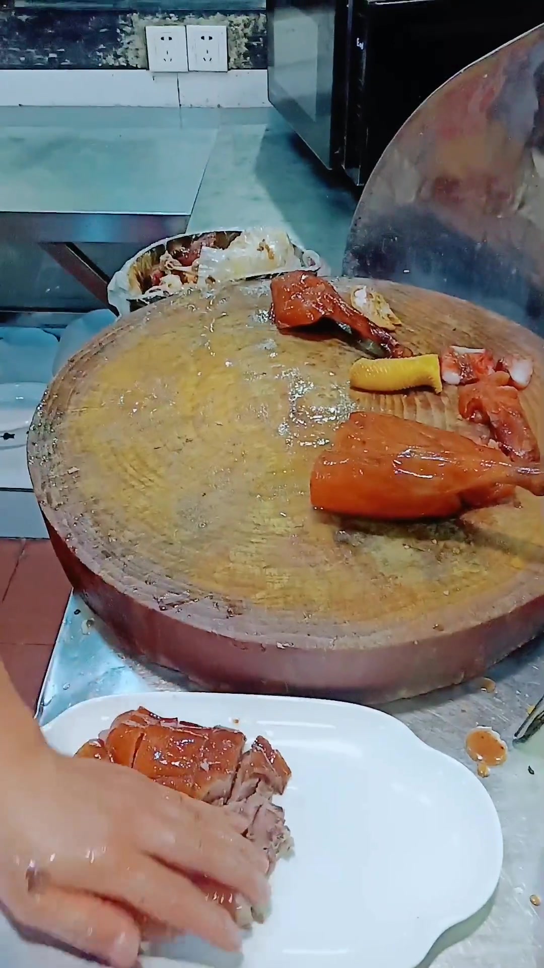 烤鸭应该怎样摆盘