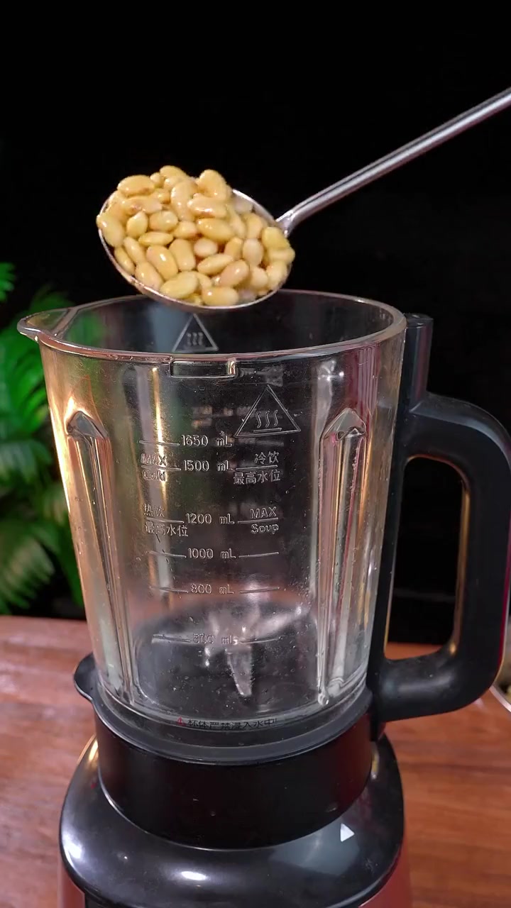 早餐常吃的豆腐脑,三两黄豆在家做,嫩滑Q弹超好吃