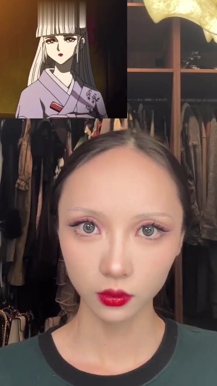 她总是一脸天真地说着一些残忍的话。《人鱼之森》