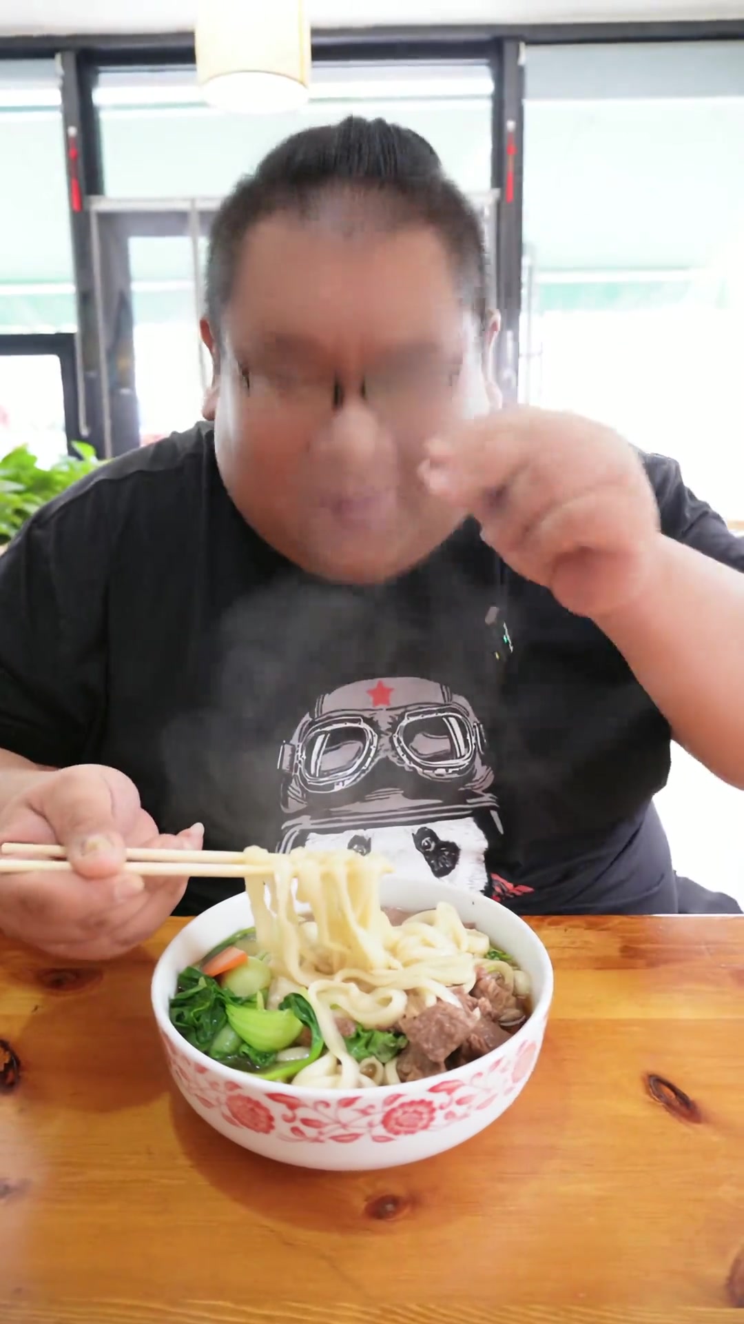不知道吃啥就吃面条,这家牛肉面还不错!