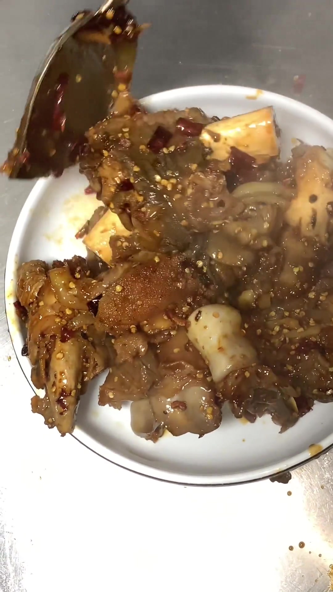 QQ弹弹,肉香四溢,筋道有嚼劲的红烧鸵鸟掌,制作方法来了!