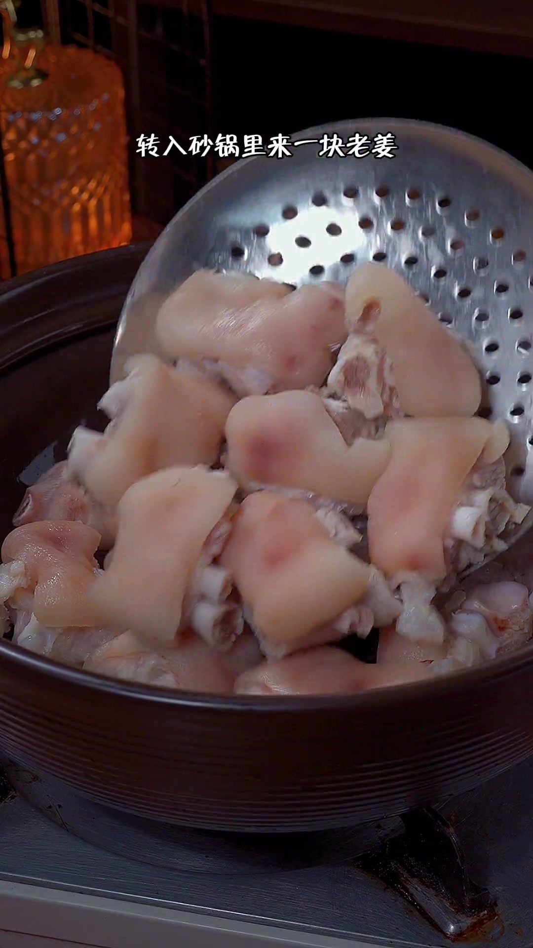 我每个礼拜至少给我老婆做两次黄豆猪蹄汤