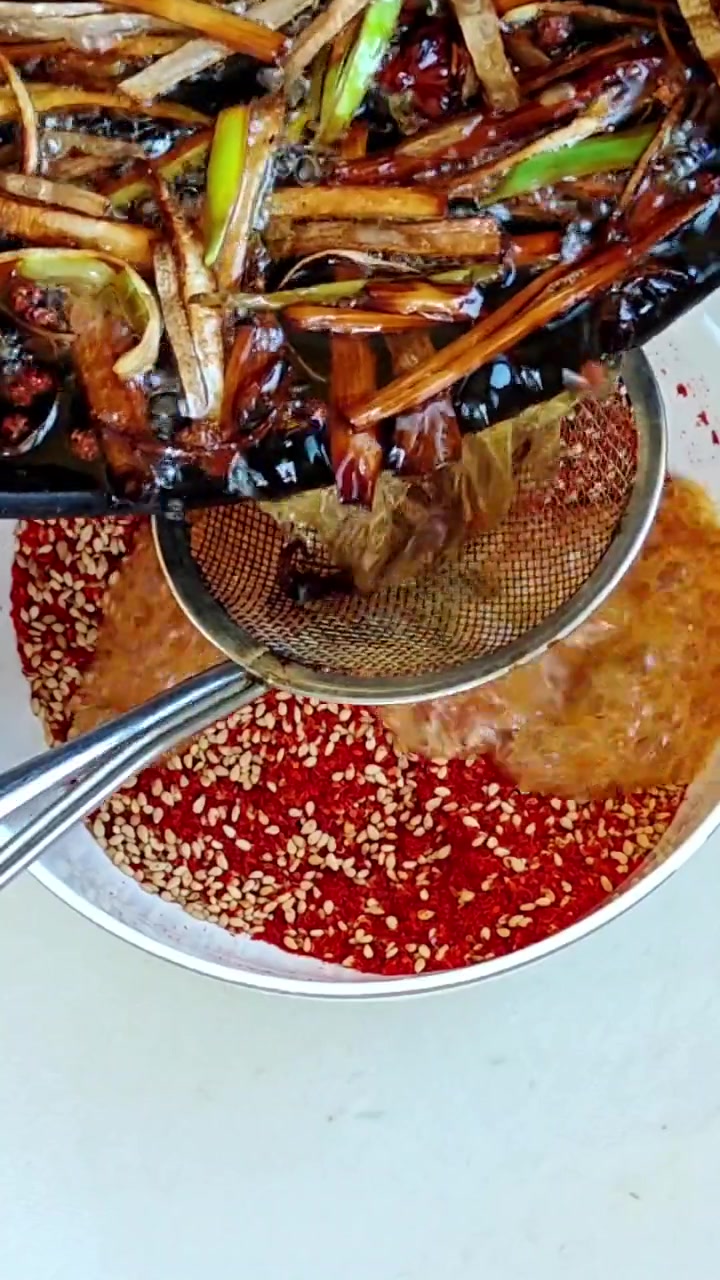 北方腌芥菜丝季,家传秘方超棒,配料比例在评论区